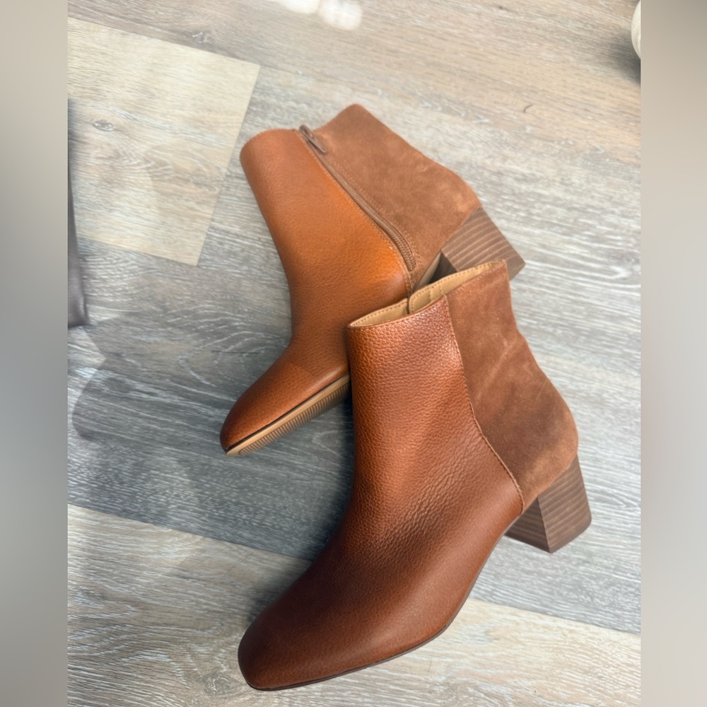 Crown Vintage Boot Solid Brown Closed Toe Zip Up leather size 6M women's